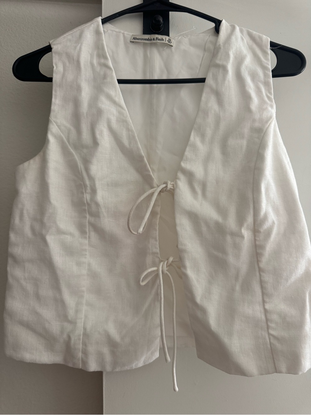Abercrombie & Fitch White Linen Tie-Front Vest